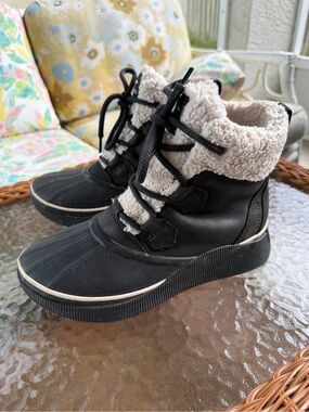 SOREL Out N About IV Chillz Waterproof Winter Boots Women’s 9 Black/Chalk